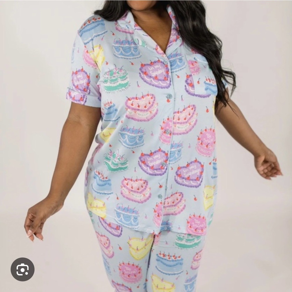 In My Sundays Colorful Cake Print Women’s Pajamas